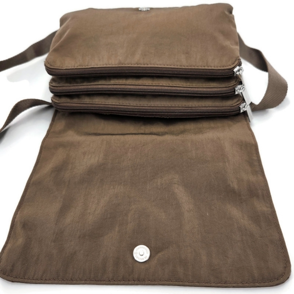 Baggallini Venture Tan Brown Tri-Zip Flap-Close Shoulder Crossbody Messenger Bag - Picture 7 of 12
